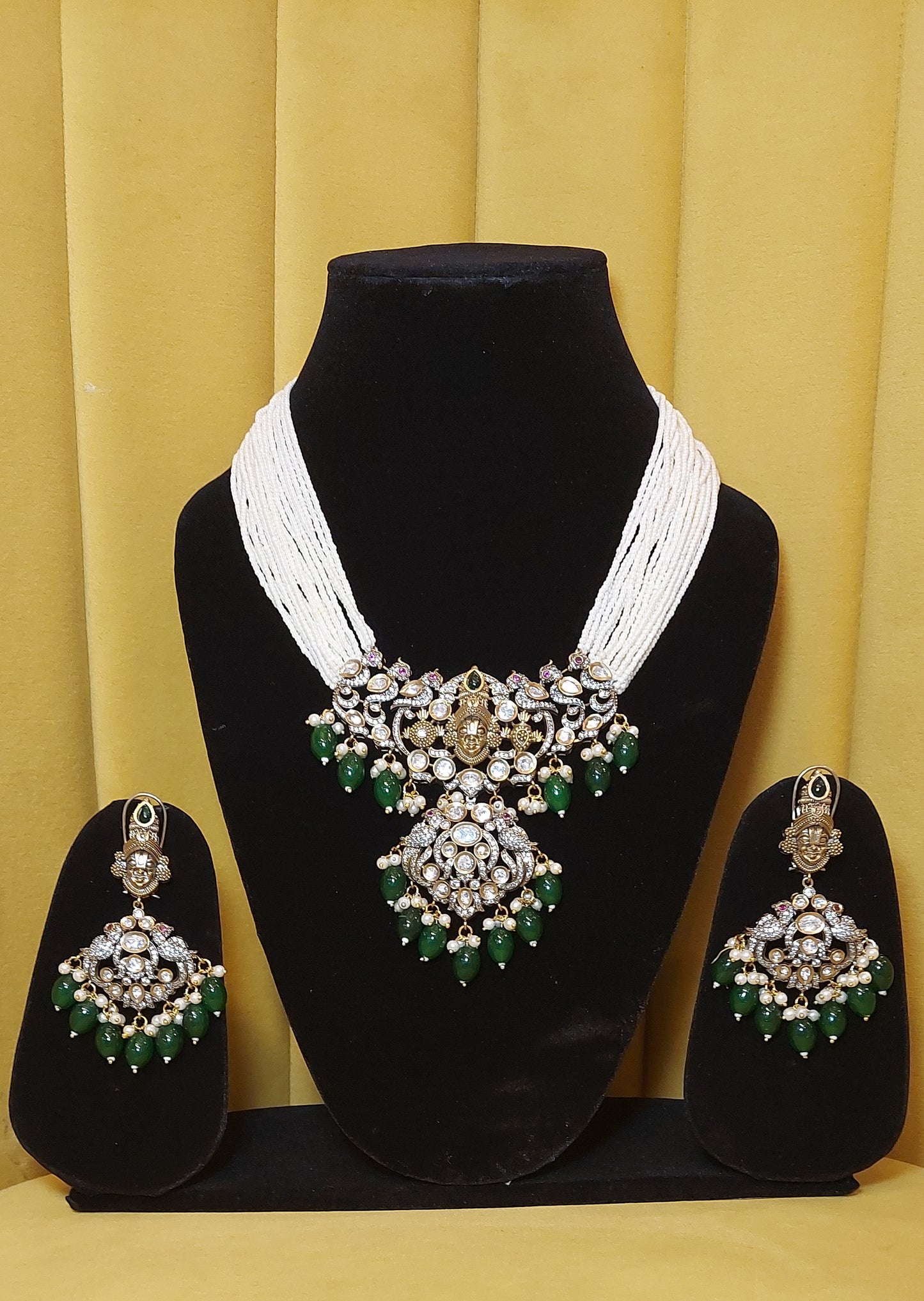 JYAVI VICTORIAN TIRUPATI POLKI KUNDAN TEMPLE SET
