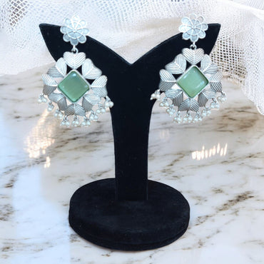 SILVER HEART SHAPED MINT GREEN MONALISA STONE EARRING WITH PEARL GHUNGROO
