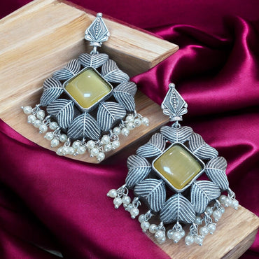 SILVER HEART SHAPED YELLOW MONALISA STONE EARRING WITH PEARL GHUNGROO