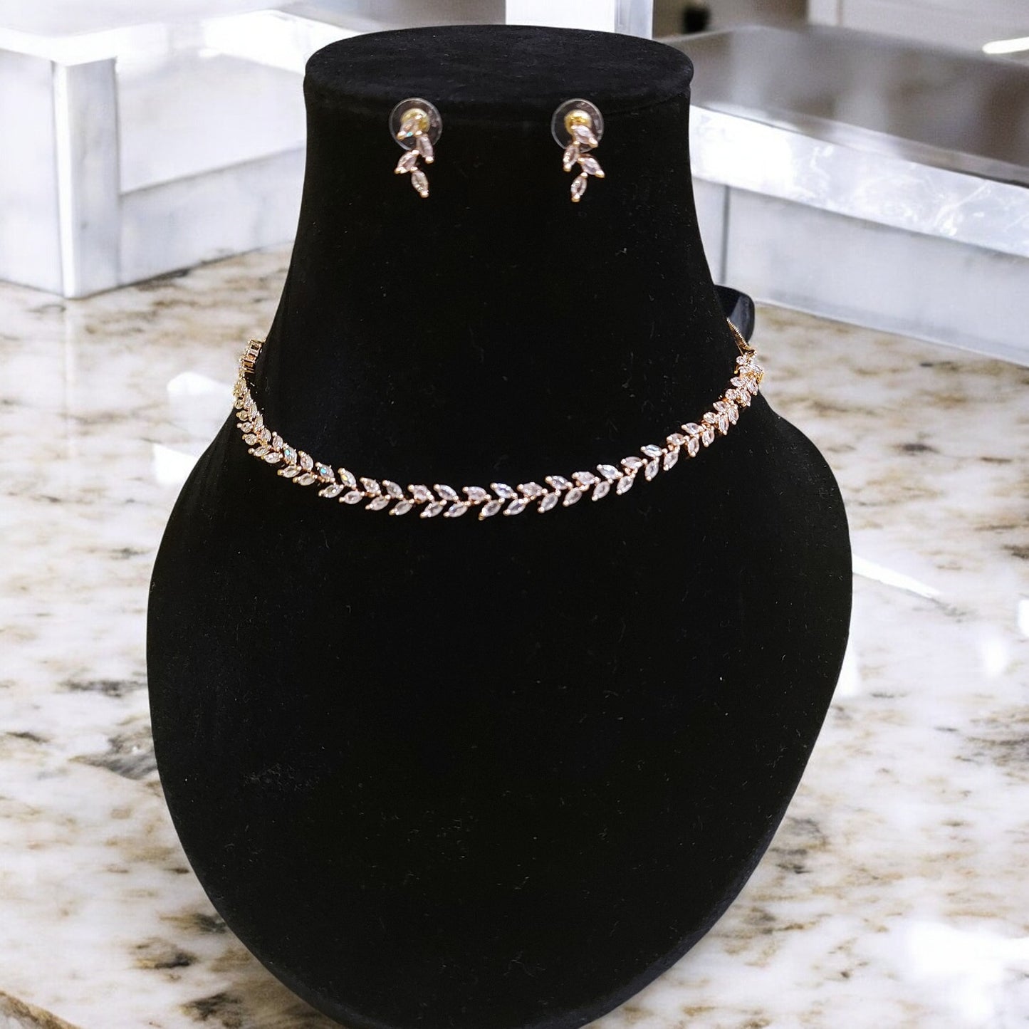SLEEK ROSE GOLD AMERICAN DIAMOND NECKLACE SET
