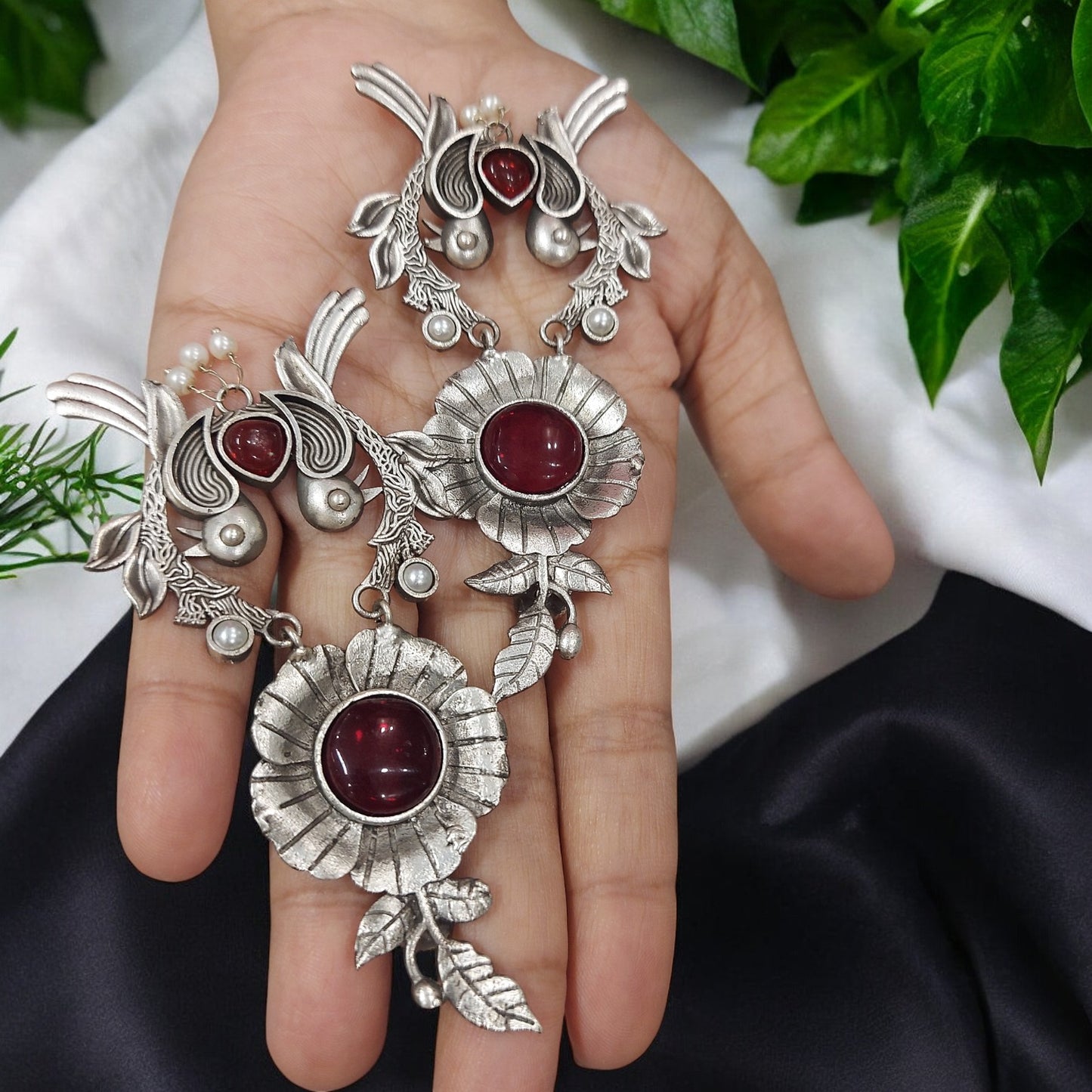 MONALISA PARROT DANGLER EARRING