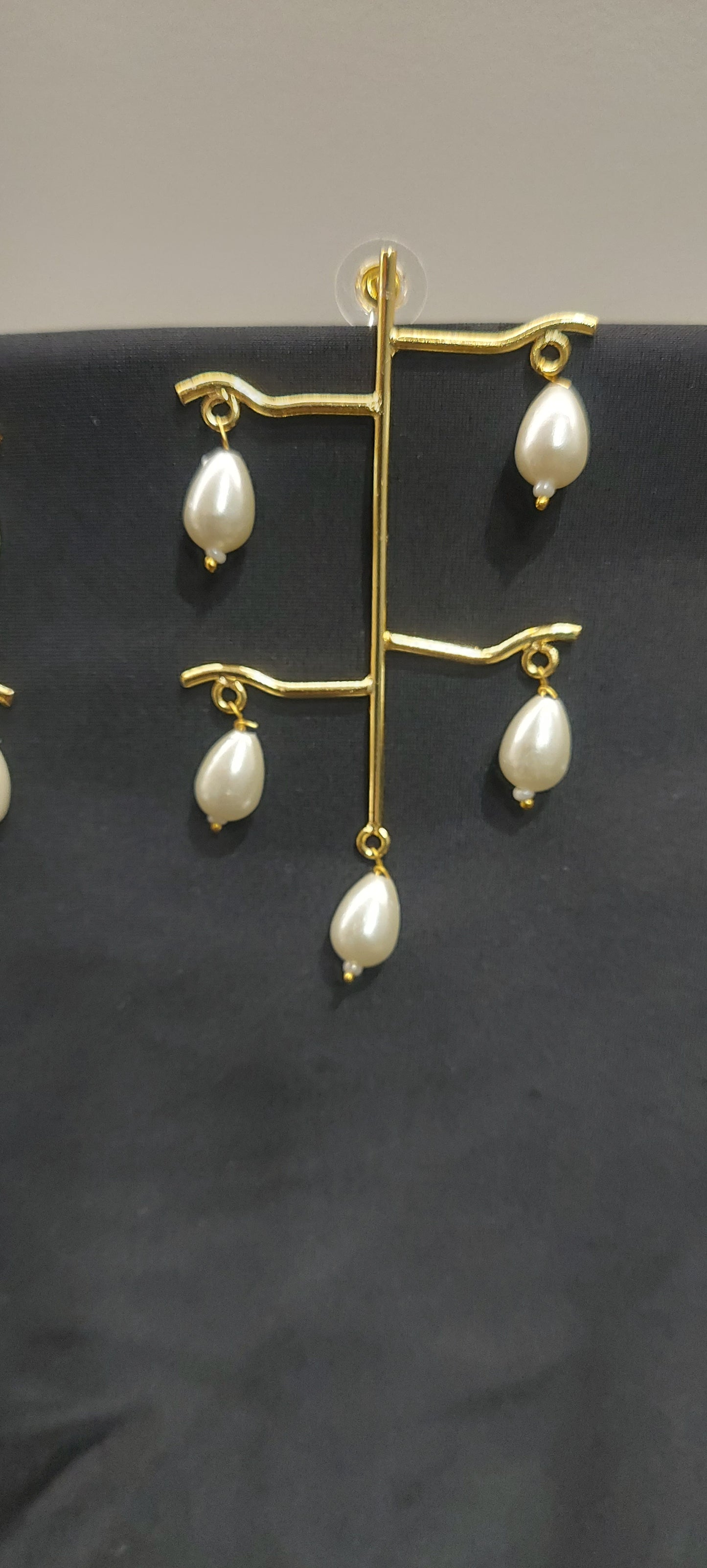 LONG PEARL DROP GOLDEN TREE EARRING