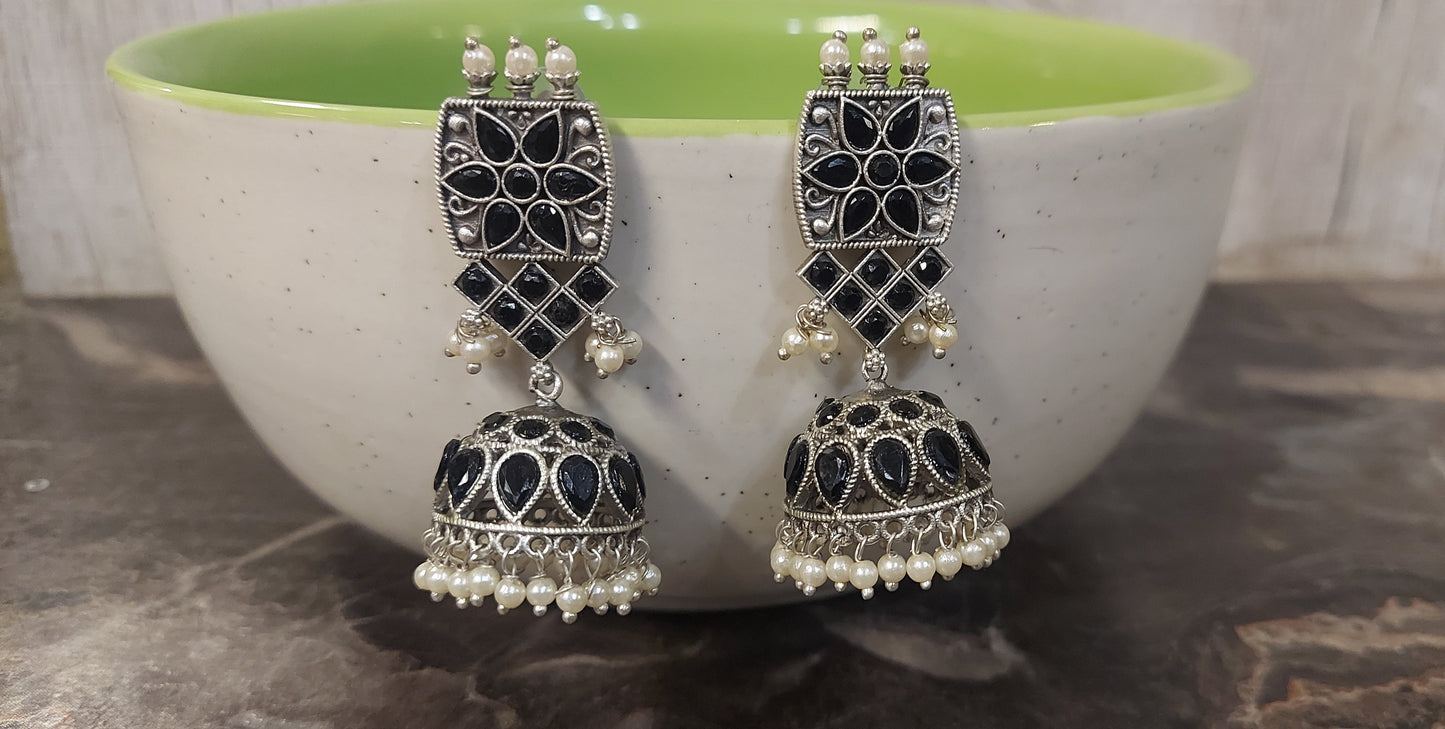 SILVER BLACK SEMI PRECIOUS STONES EARRING