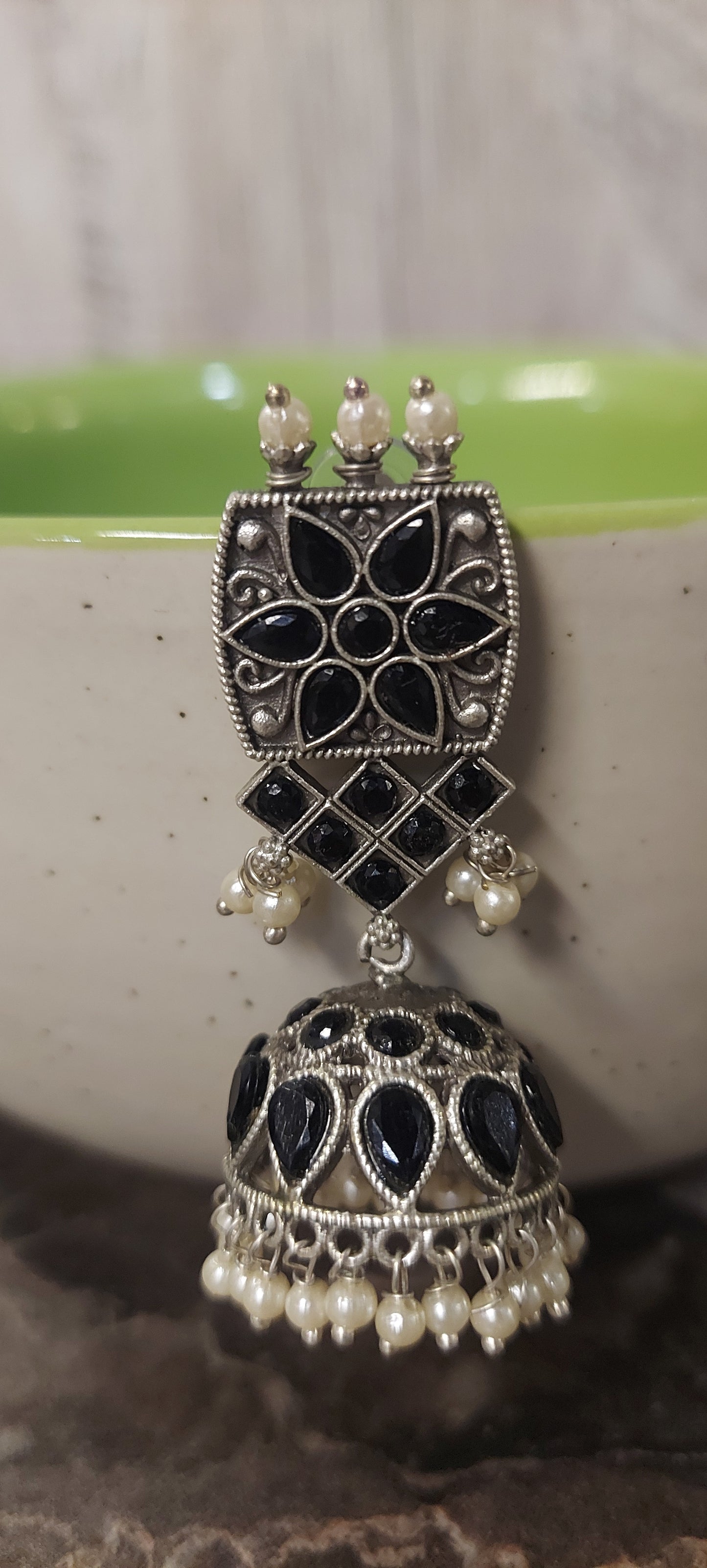SILVER BLACK SEMI PRECIOUS STONES EARRING