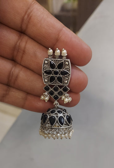 SILVER BLACK SEMI PRECIOUS STONES EARRING