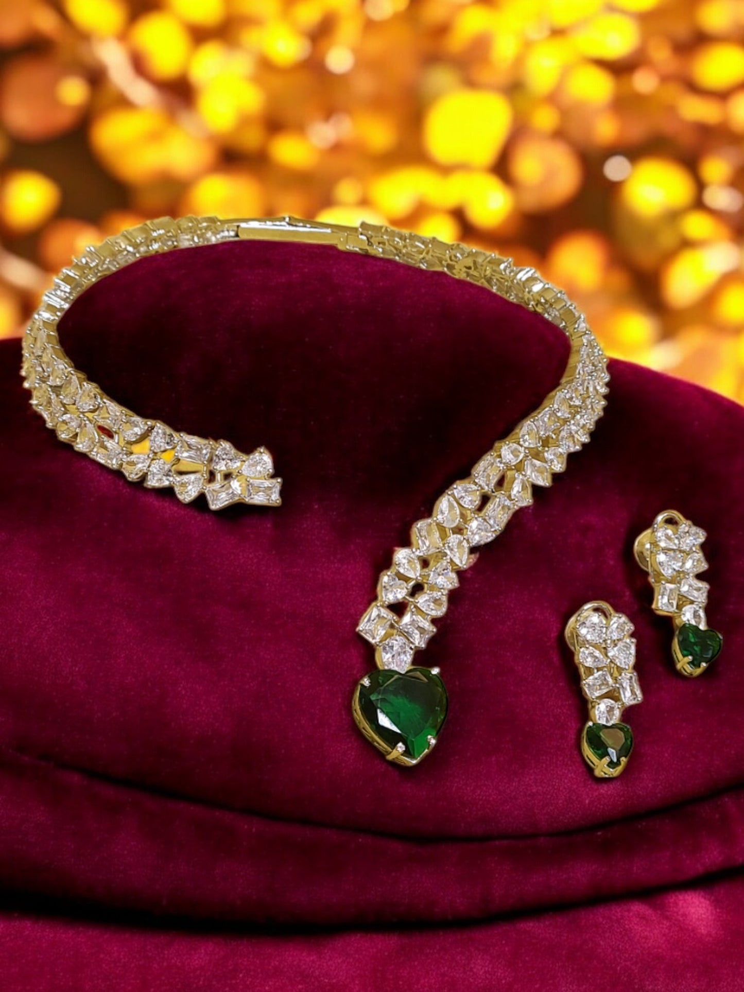 GREEN EMERALD HEART DIAMOND NECKLACE