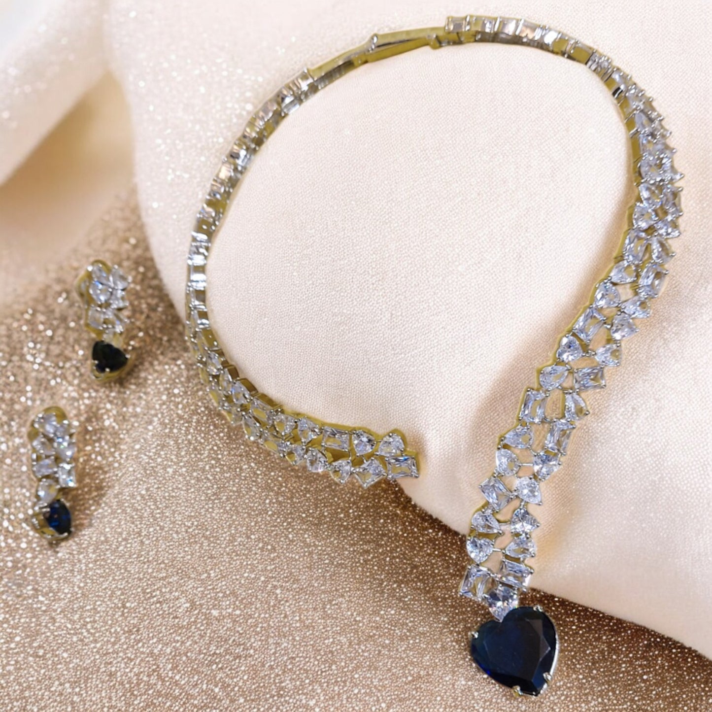 GREEN EMERALD HEART DIAMOND NECKLACE