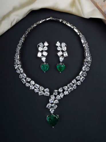 GREEN EMERALD HEART DIAMOND NECKLACE