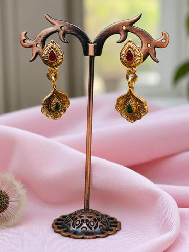 ANTIQUE GOLD PLATED RUBY NECKLACE