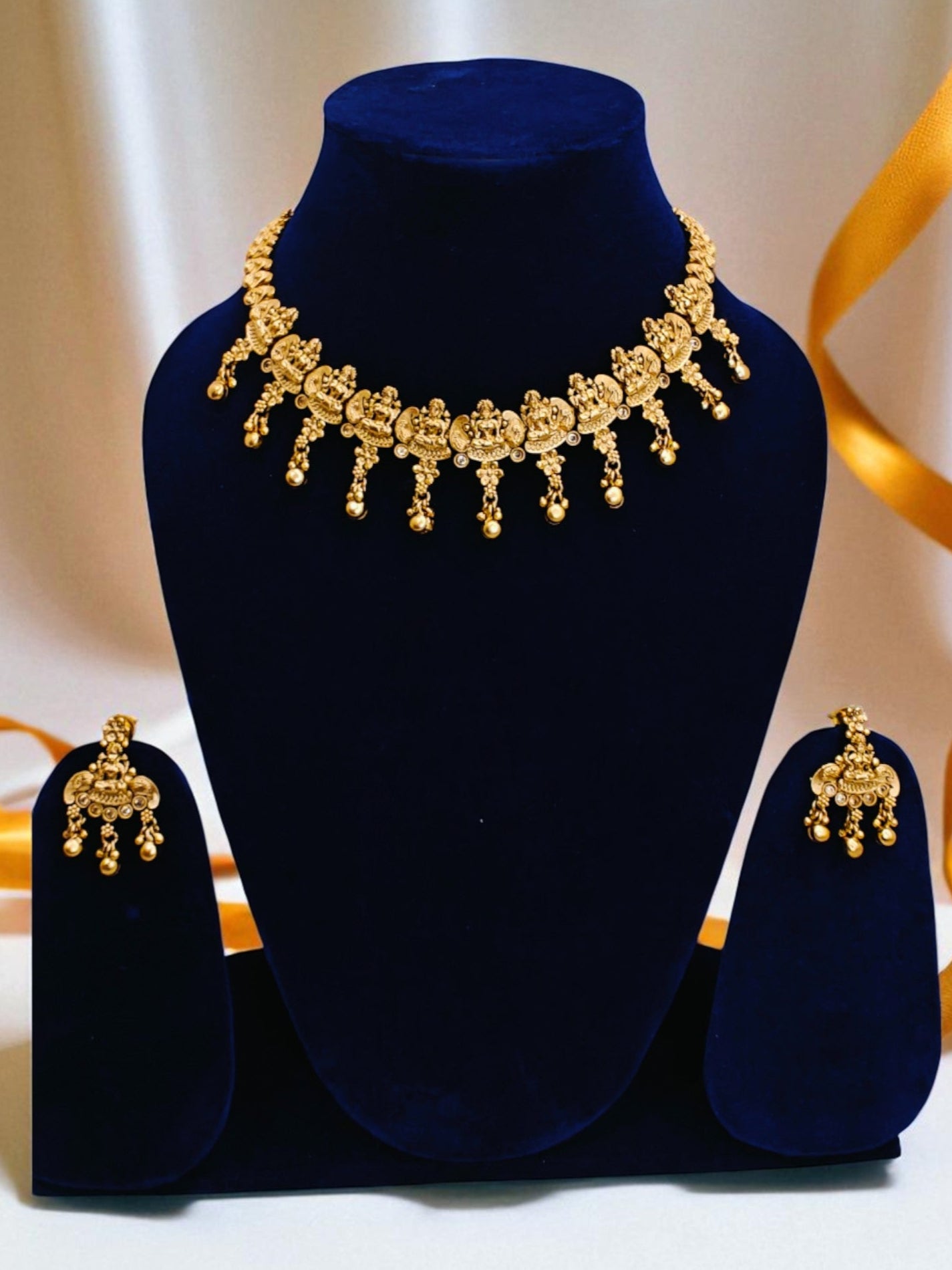 GODDESS LAXMI NECKLACE SET